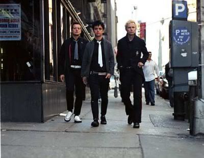 normal_green_day_walking_down_11.jpg